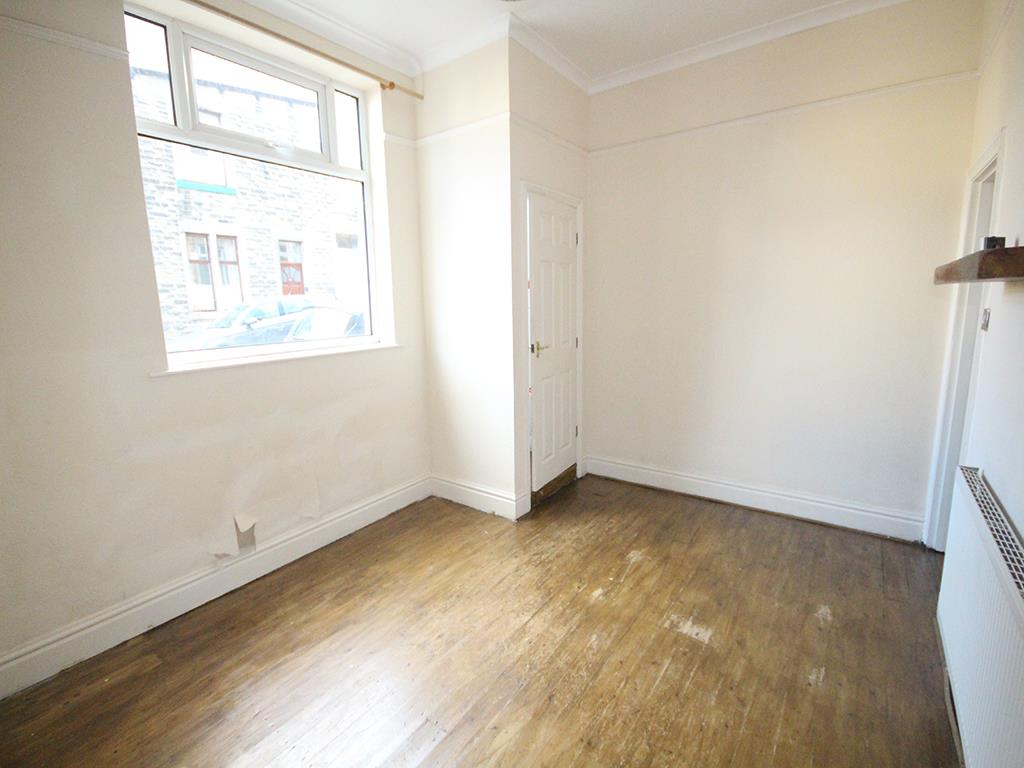 2 bedroom end terrace house For Sale in Barnoldswick - IMG_0875.jpg